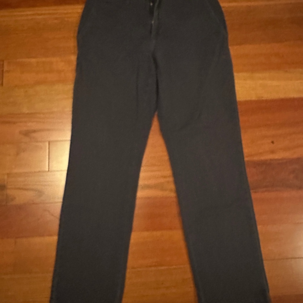 Amazon Essentials Black Chinos for Everyday Comfort